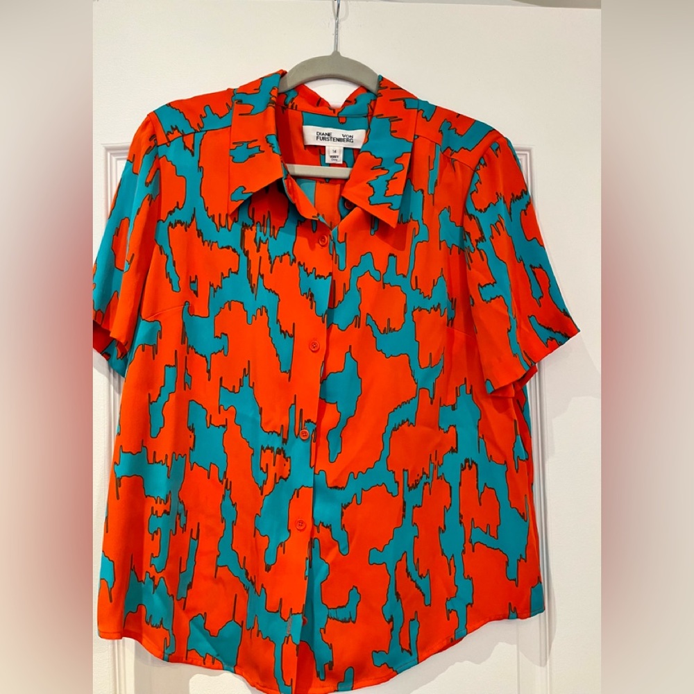 Silk top , very bright ☀️